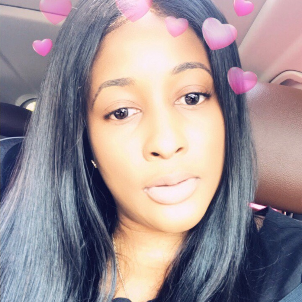 Meet your Posher, Zoya